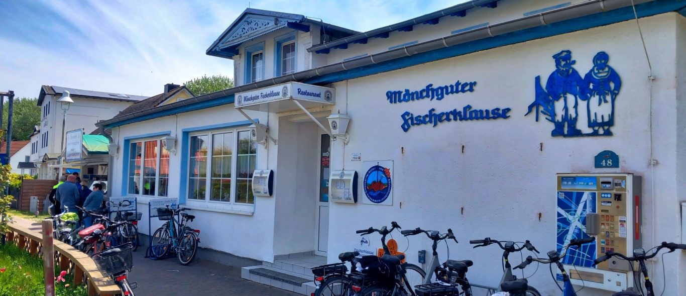 Thiessow - Mönchguter Fischerklause Eingang zur Mönchguter Fischerklause in Thiessow