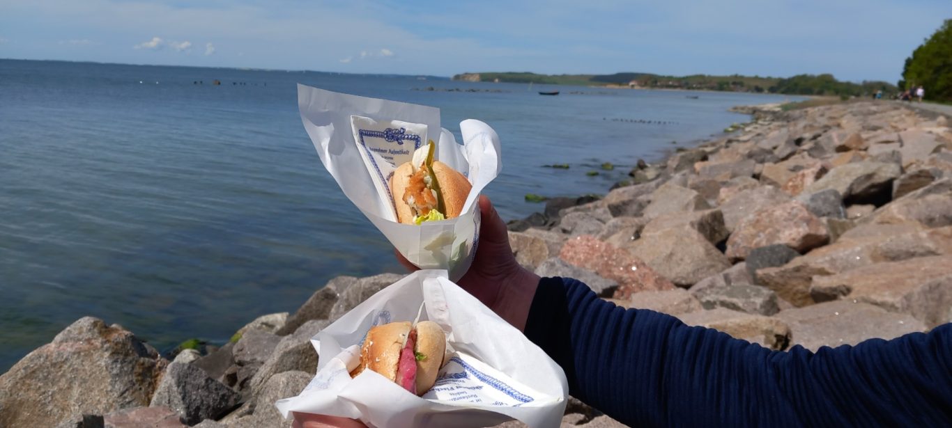 Thiessow - Fischbrötchen am Thiessower Haken Fischbrötchen in Thiessow auf der Insel Rügen