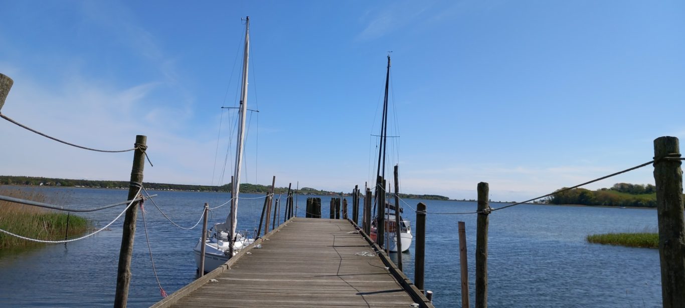 Mönchgut - Hafen in Groß Zicker Bootssteg im Hafen von Groß Zicker